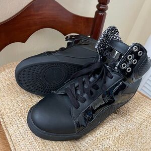Women’s Size 11 Pastry Hip Hop Shoes